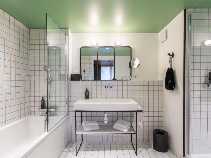 Bathroom 3, Ibis Styles Amiens Centre, Somme