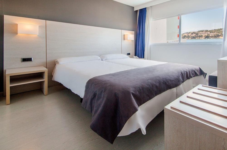 Bedroom 3, Vistasol Apartments, Baleares