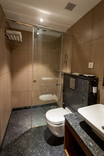 Bathroom, M Central, Chennai