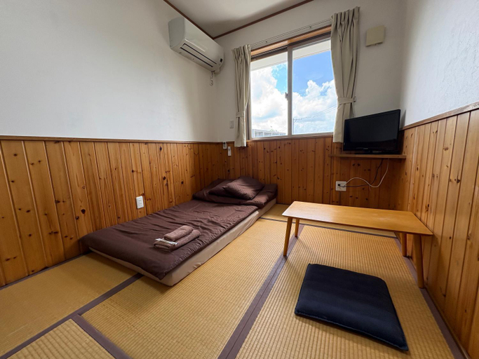 Bedroom 2, Hostel Mosura no Tamago, Motobu