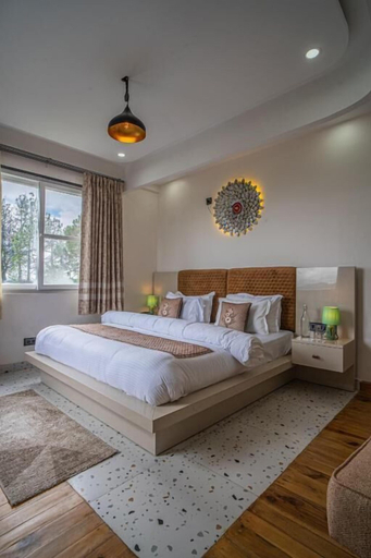 Room 5, Alaya Stays Trios Top Apartment, Nainital