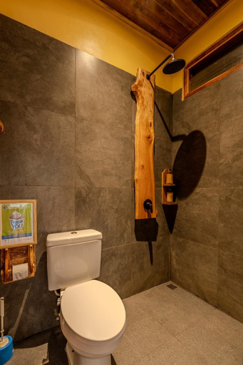 Bathroom 3, Divine Divers Gili Meno, Lombok