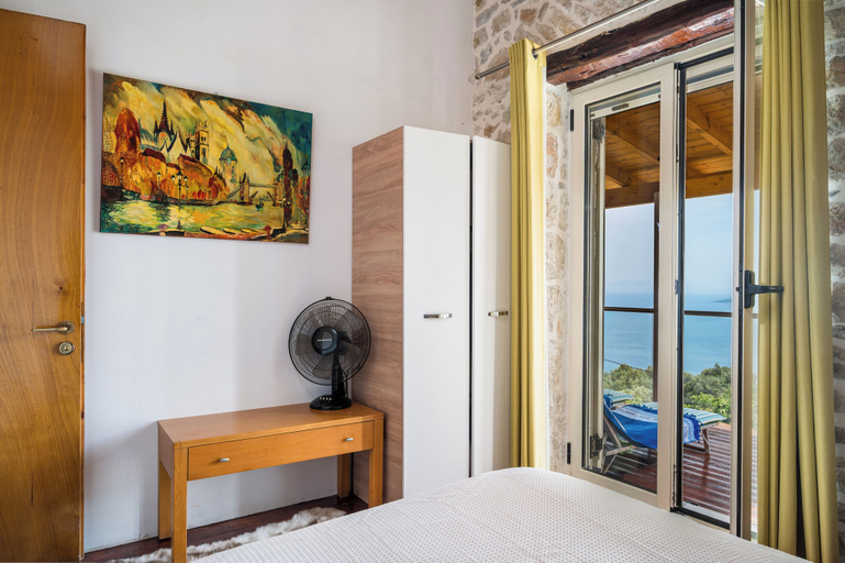 Room 3, Art House with Seaview by Konnect, Spartylas, Ionian Islands