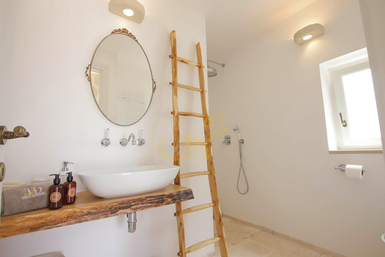 Bathroom 3, TD Trulli Perla Bianca Trulli w/ Pool & Vineyards, Taranto