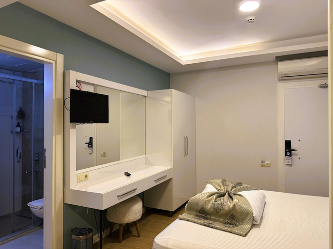 Bedroom 2, Amsterdam Otel & Suites, Kemer