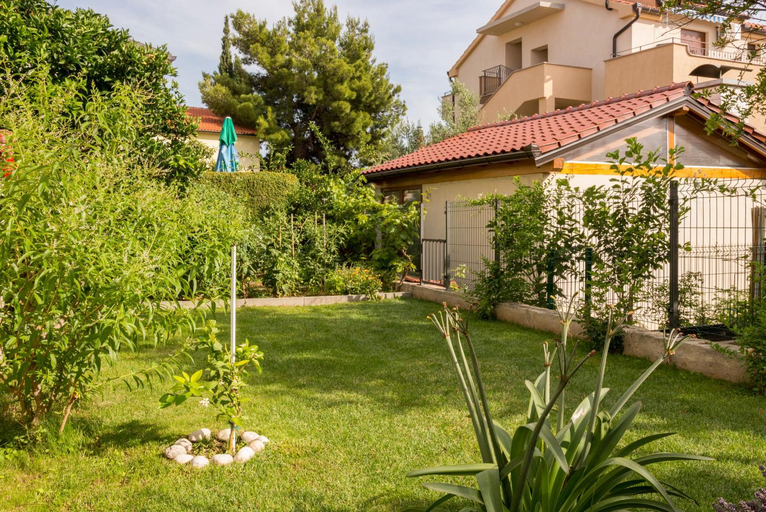 Others 3, Apartments Ines, Vodice