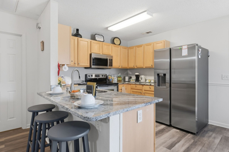 Private kitchen 3, Ideal Dream Getaway 4 Bedroom Home, Chatham