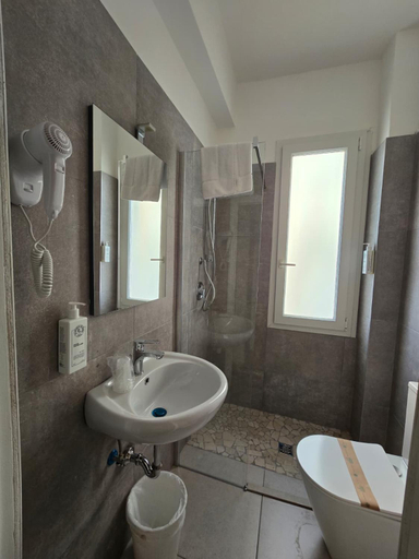 Bathroom 4, Helios Beach Hotel, Ravenna