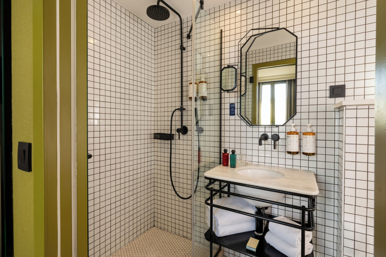 Bathroom 4, COQ Hotel Paris, Paris