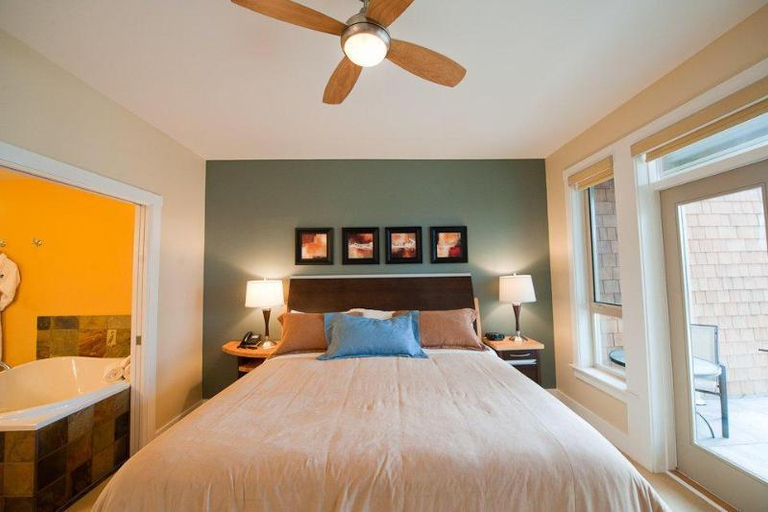 Bedroom, Painted Boat Resort Spa and Marina, Sunshine Coast