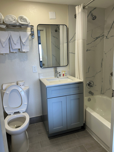Bathroom 4, Hilltop Inn & Suites, Westchester