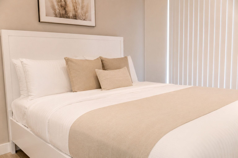 Room 5, The Zaylora Hotel and Suites, Toronto