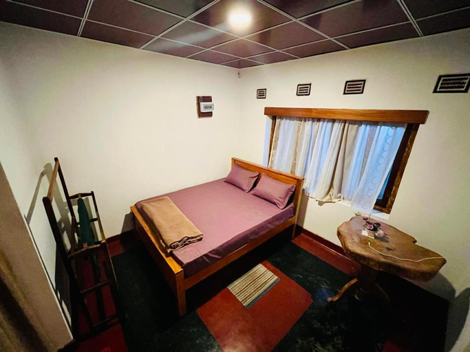Bedroom 2, Lodgepole pine resorts, Welimada