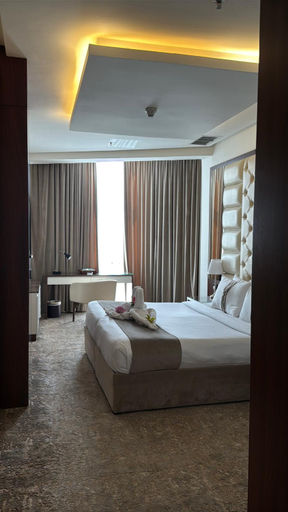 Bedroom 4, Dolphin Continental Hotel, Salmiya