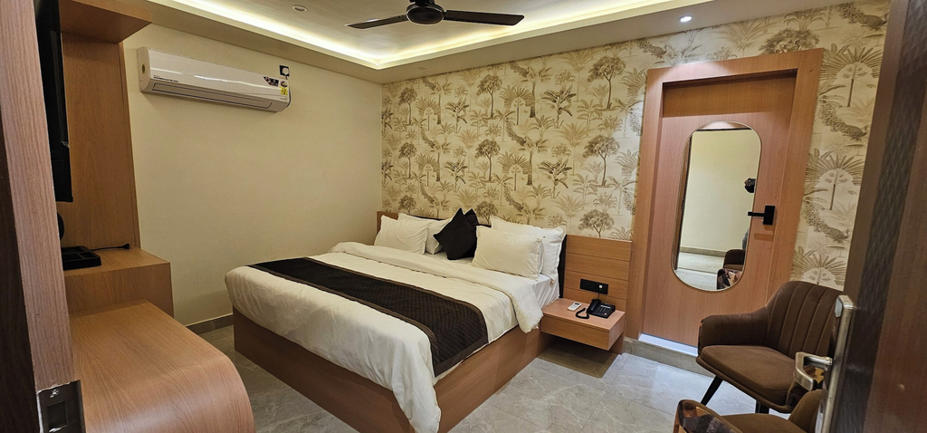 Room 5, Velara Hotel &Banquet, Gwalior