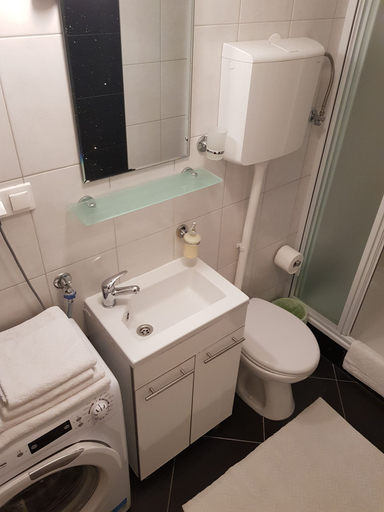 Bathroom 4, Apartments Minerva, Dubrovnik