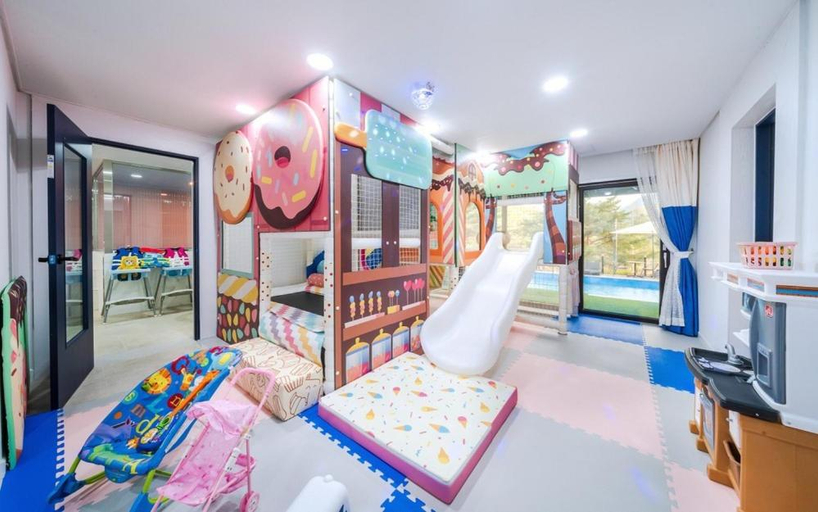 Bedroom 2, Gapyeong teamo kids poolvilla, Gapyeong