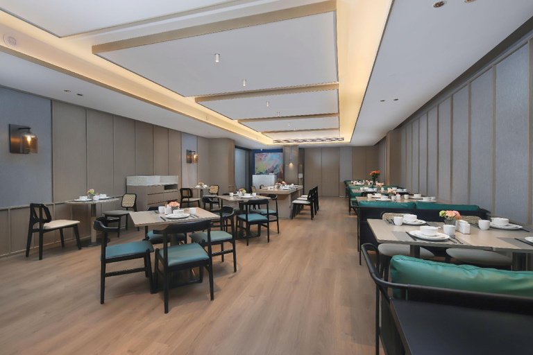 Food & Drinks 4, Country Inn & Suites by Radisson Wuhan Caidian Economic Development Zone Changfu Industrial Park, Wuhan