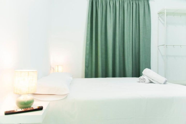 Room 3, Hostal España, Las Palmas