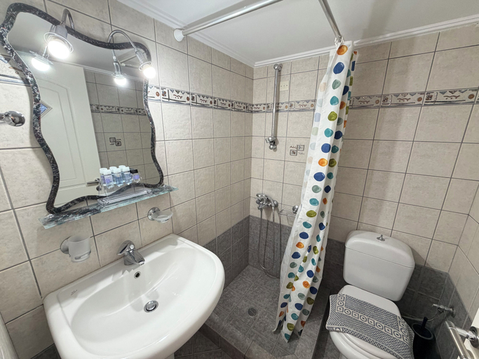 Bathroom 4, Vythos rooms, Peloponnese