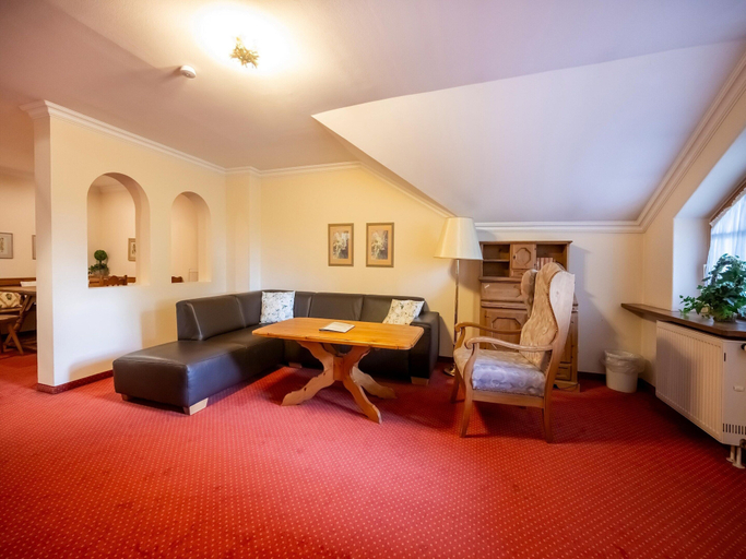 Living room 4, Komfortable Ferienwohnung im Sammareier Gutshof, Rottal-Inn