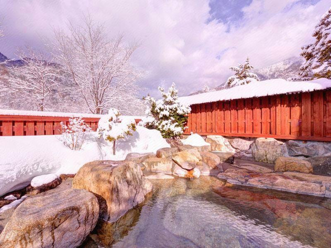Others 3, Resort in Chirorian, Takayama