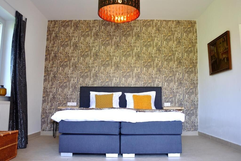 Bedroom 5, Tisza Topic, Heves