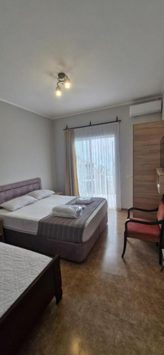 Others 5, PharphalInn, Hopa