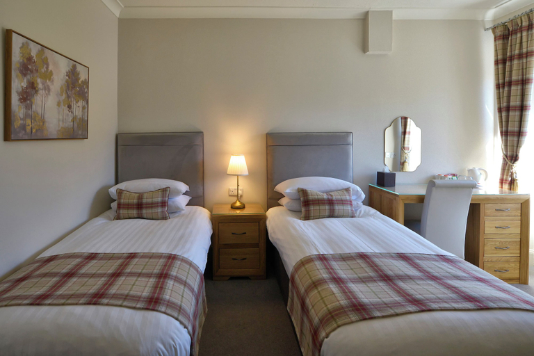 Bedroom 2, The Poplars Guest House, Perthshire and Kinross