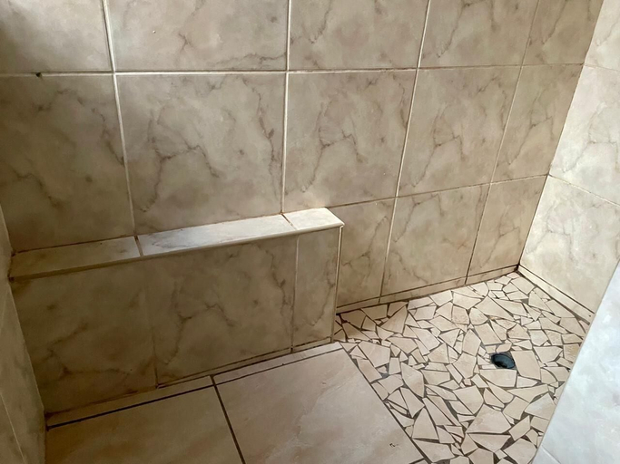 Bathroom 4, One World Boarding House, West Rand