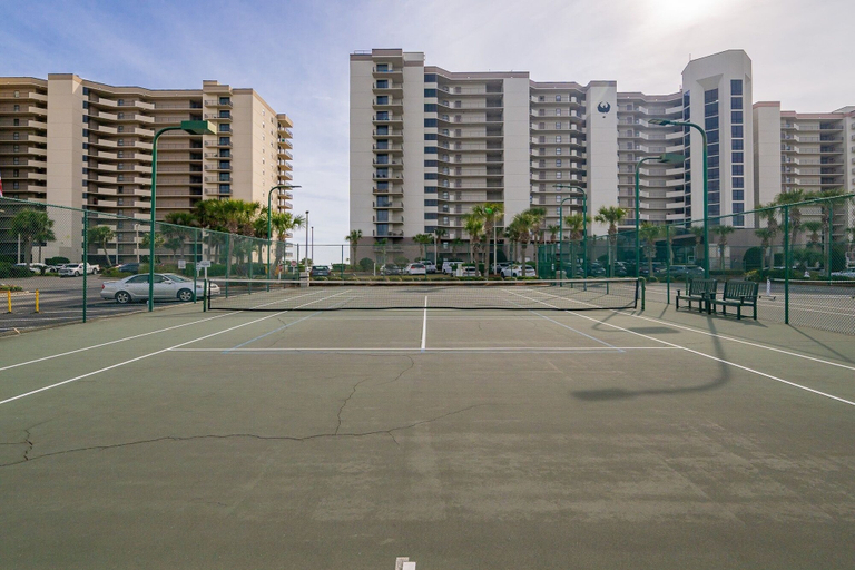 Sport court 4, Phoenix Vi 61102 1 Bedroom Condo, Baldwin