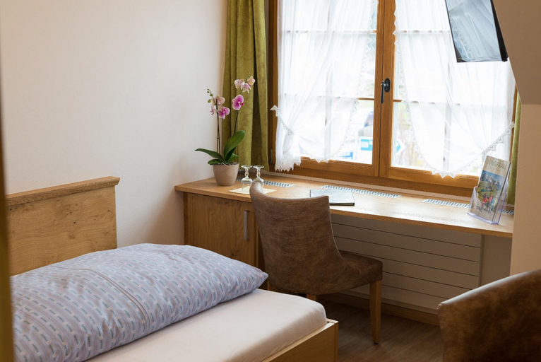 Bedroom 2, Hirschen, Interlaken