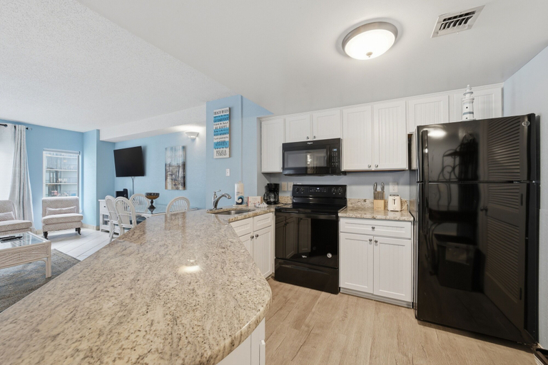 Private kitchen 5, A Coastal Paradise - Beachfront - Gym - Pool, Horry