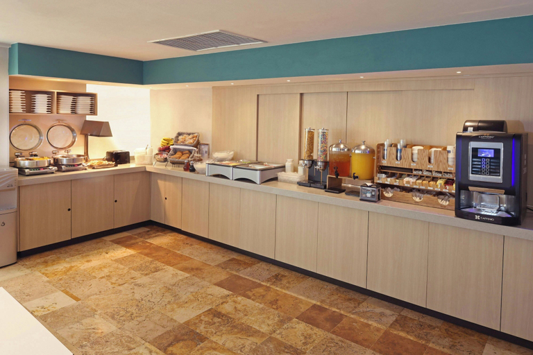 Food & Drinks 5, City Express by Marriott Cancun, Benito Juárez
