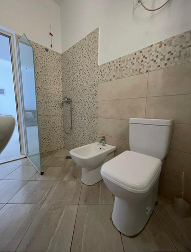 Bathroom 3, Residence Kullat, Shkodrës
