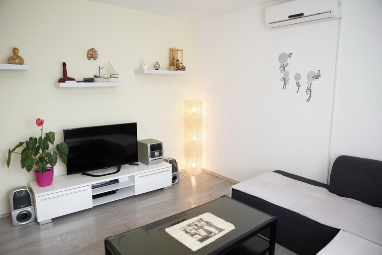 Others 2, Apartments Ines, Vodice
