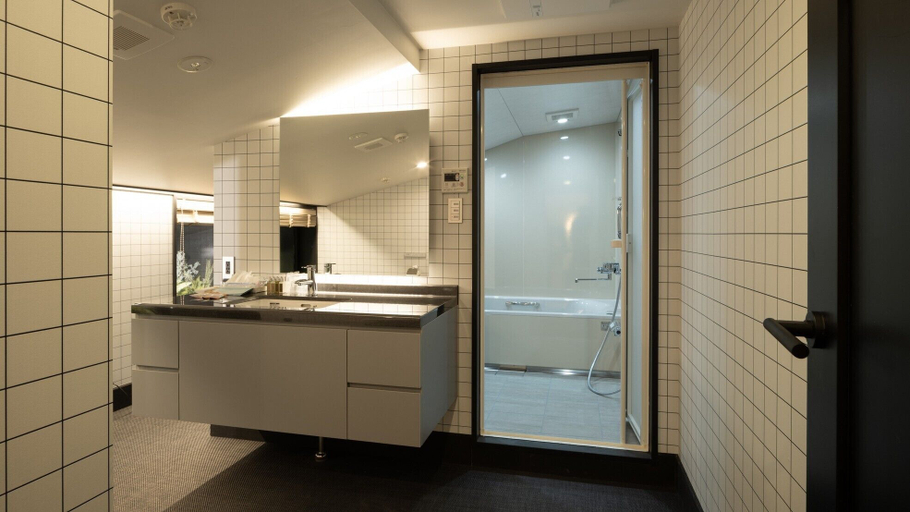Bathroom 3, LONGINGHOUSE Kyukaruizawa Suwanomori, Karuizawa