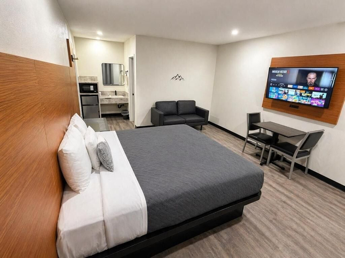 Room 2, Scenic Motel, Los Angeles