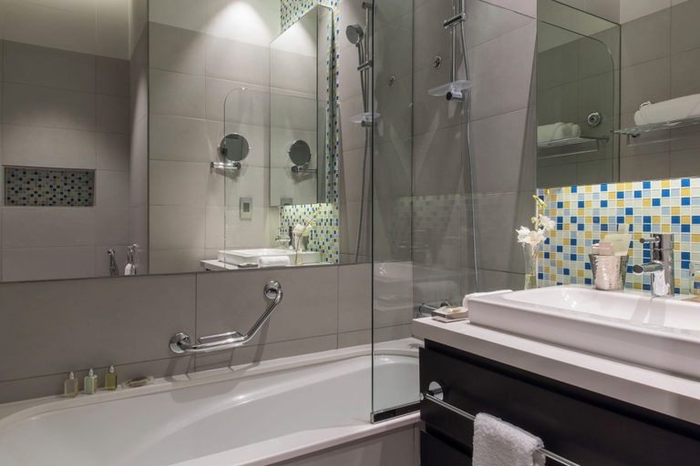 Bathroom 5, Fraser Suites Riyadh, Riyadh