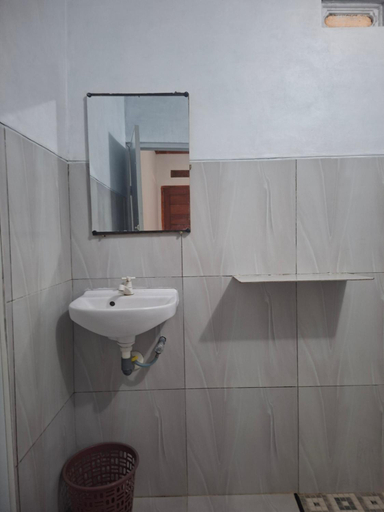 Bathroom 3, Nadil Homestay, Lombok