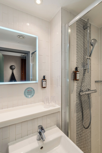 Bathroom 5, Point A Kensington Olympia, London