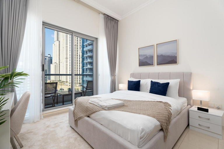 Room 4, Gala Guests - Bay Central Collection, Dubai