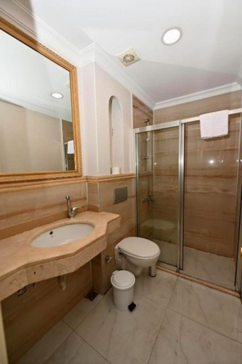 Bathroom, BlueAlbatros City Hotel, Fatih