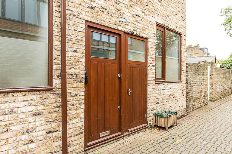 Exterior & Views 2, Modern Airy 2-bed Gem in Trendy Stoke Newington, London