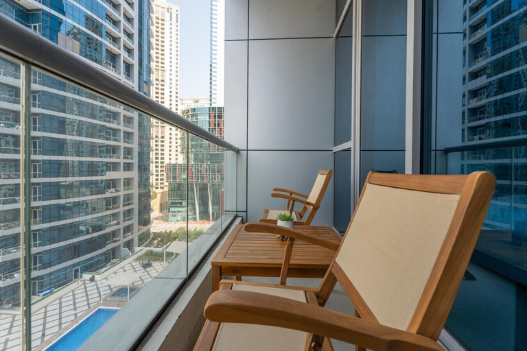 Balcony 3, Gala Guests - Bay Central Collection, Dubai