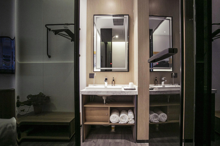 Bathroom 3, Mulan Smart Hotel (Xi'an Yongningmen Metro Station), Xi'an