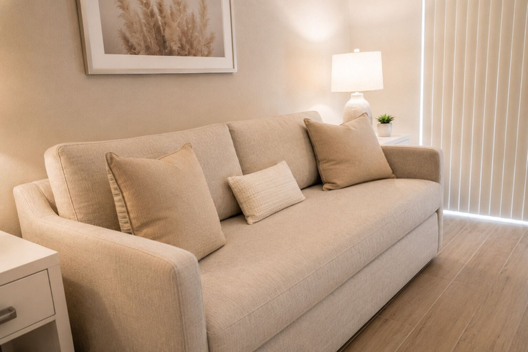 Living area 3, The Zaylora Hotel and Suites, Toronto