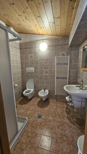 Others 3, Albergo passo Brocon, Trento