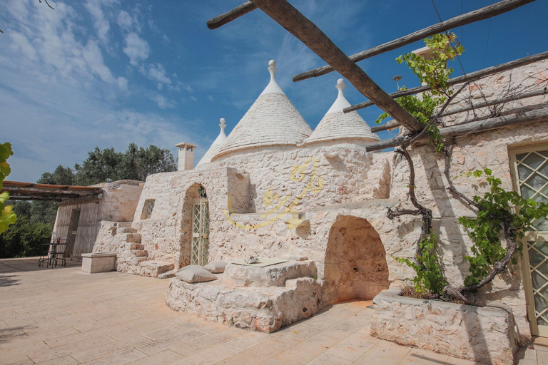 Front of property, TD Trullo Titiro Vineyard, Wine Cellar & Pool, Brindisi