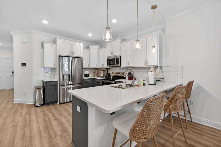 Private kitchen 5, Bay Beach & Pool Access Stylish Navarre Home, Santa Rosa